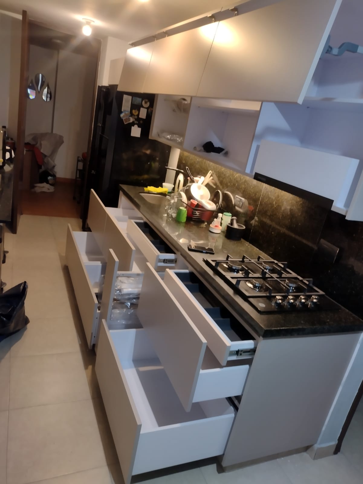 3. Cajonería y organización interior